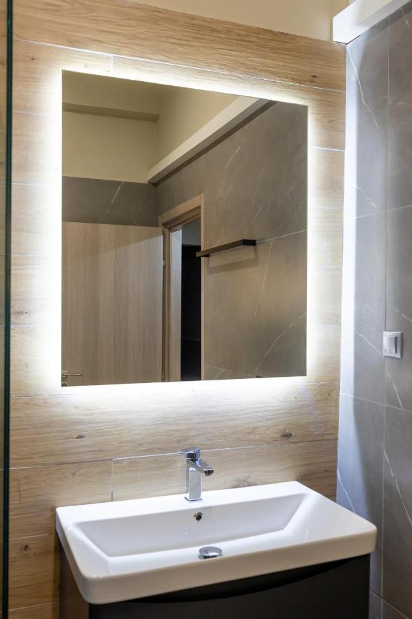 Noho Boutique , Premium Living Dikeou 8 Atenas Exterior foto