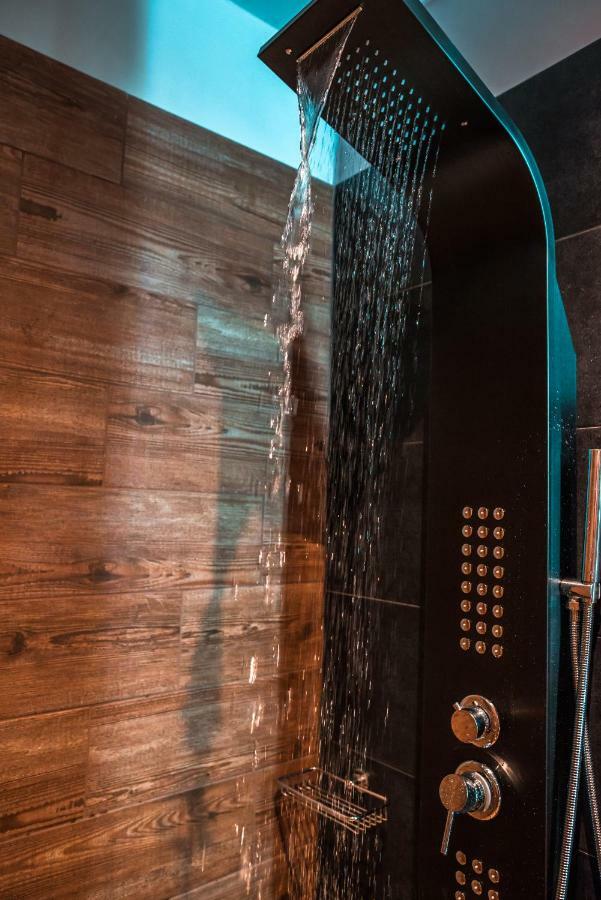 Noho Boutique , Premium Living Dikeou 8 Atenas Exterior foto